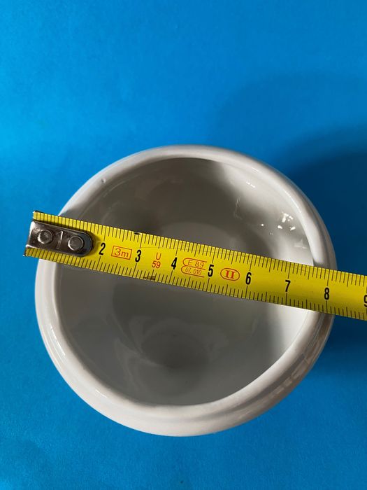 Caixinha antiga de porcelana