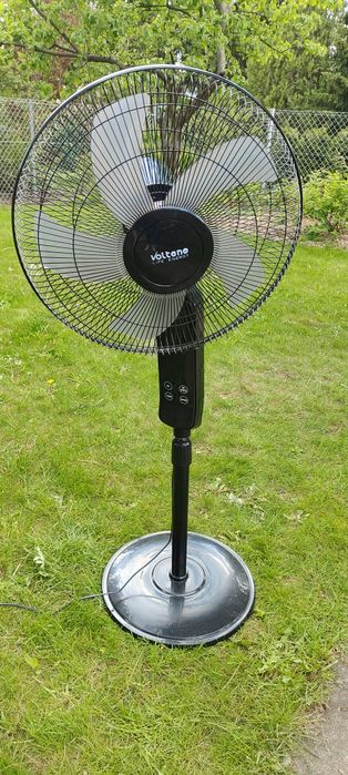 Wentylator obrotpwy podłogowy z pilotem