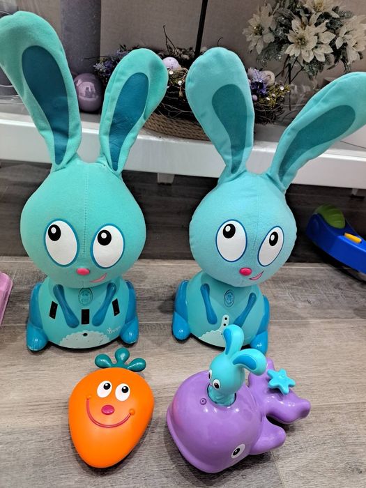 Интерактивные игрушки Ouaps "Прятки с Бани" на русском и французском и