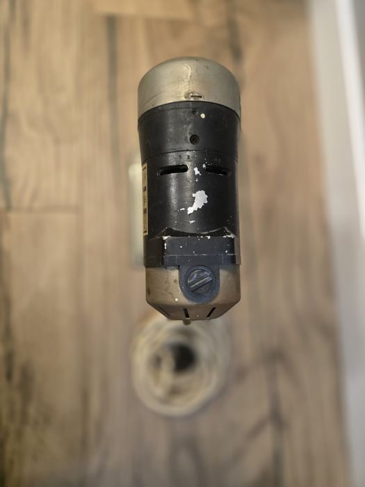 Nóż krawiecki pionowy Rak-120 sprawny