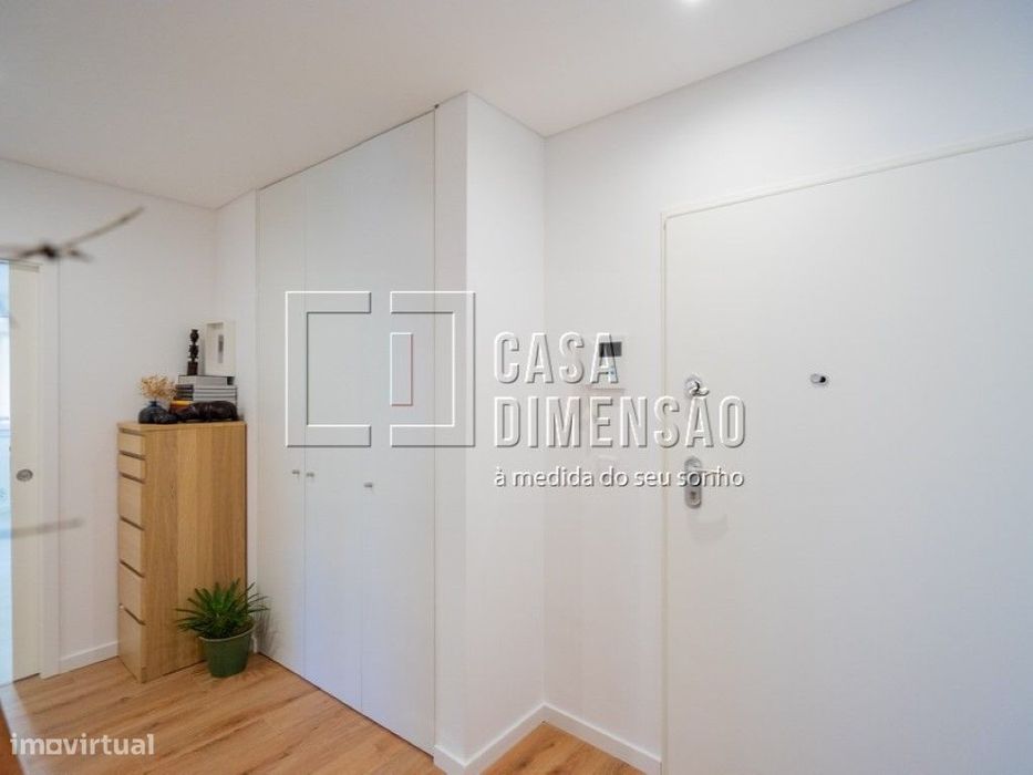 Apartamento de tipologia T2 na Serra de Carnaxide, com Garagem BOX,...