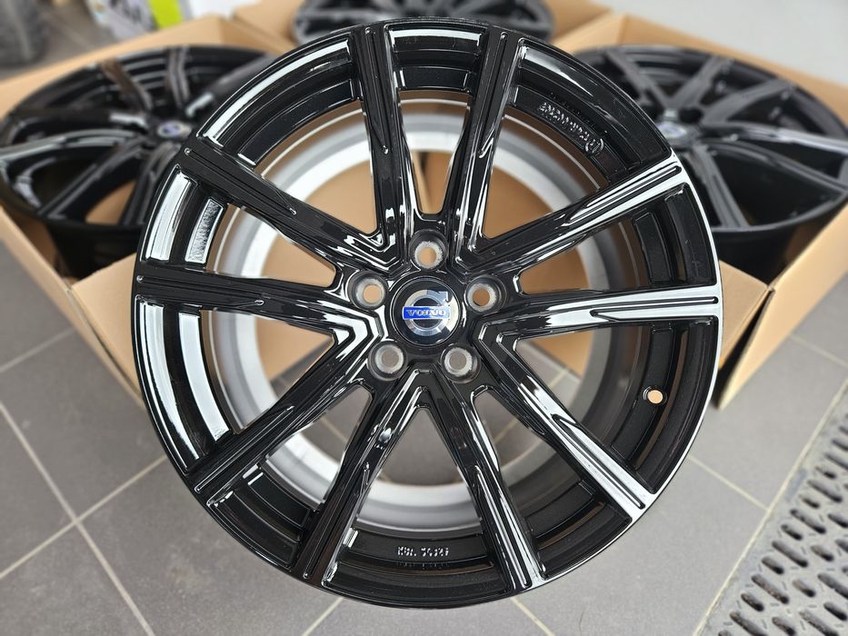 Volvo 20 " Nowe 5x108 EX30 XC40 XC60 V90 CC V60 Cross Country Czarne