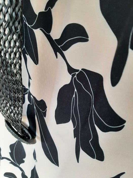 Sukienka elegancka krotkim rekawem