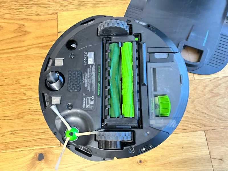 Robot sprzątający iRobot Roomba i7 plus stacja czyszcząca