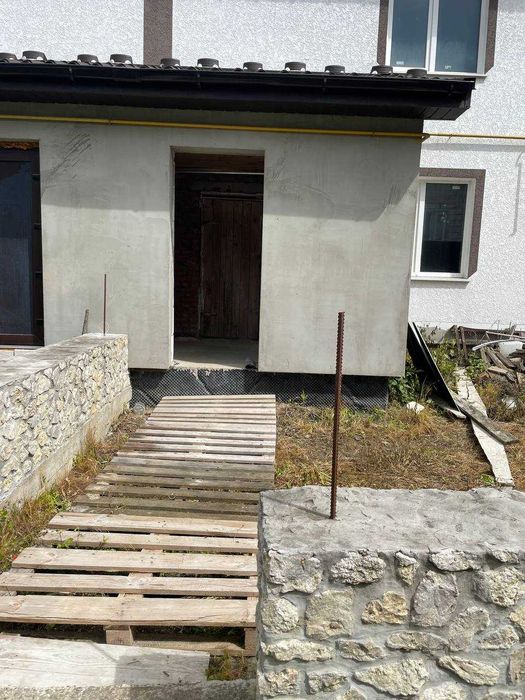 Терміновий Продаж 3 поверхового таунхауса , 164 кв. м, 3 кімнати Центр