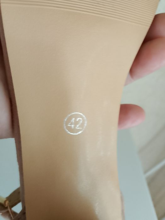 Босоножки новые, 42 размер по стельке 26 см.