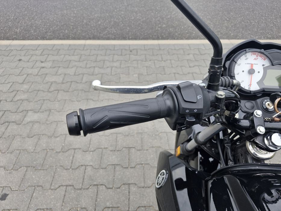 Motocykl Yamaha YS 125