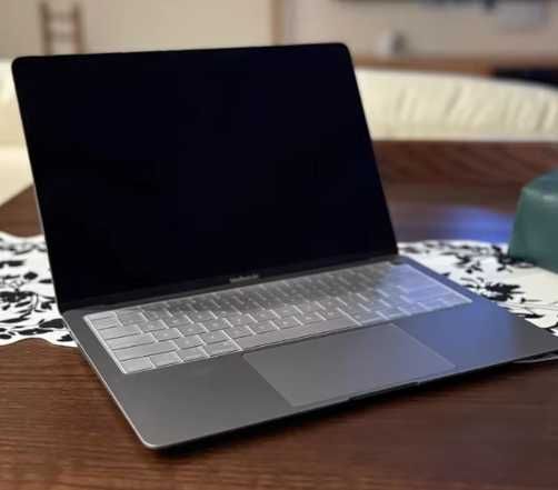 2018 MacBook Air (8a geração) chip Intel i5 13 polegadas