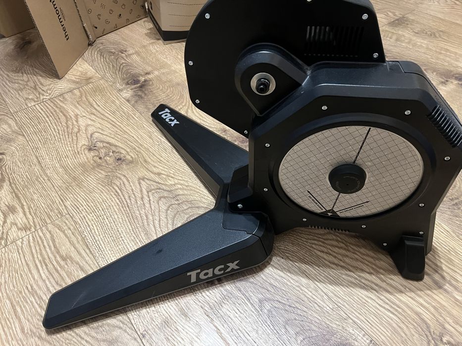 Trenażer  interaktywny tacx flux s