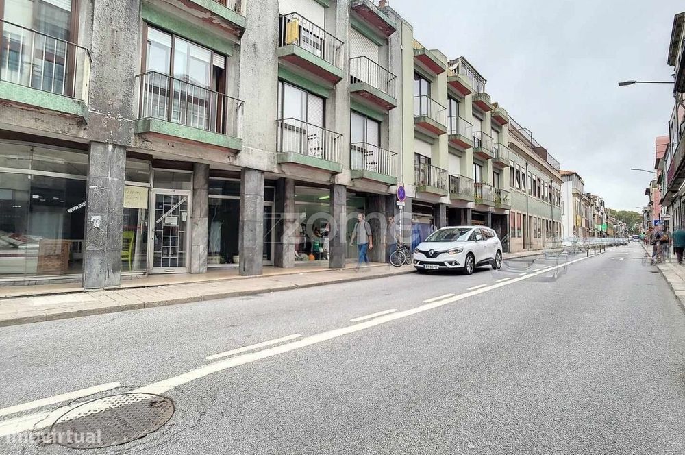 Imóvel situado no Porto / Paranhos