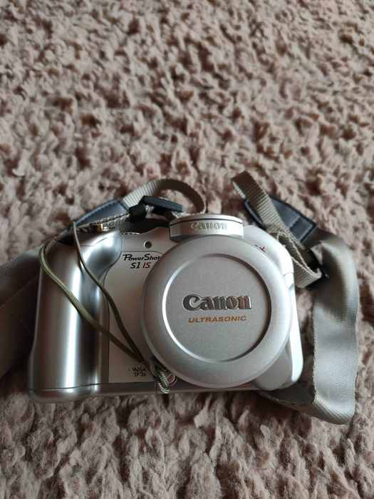 Canon Power Shot S1 is