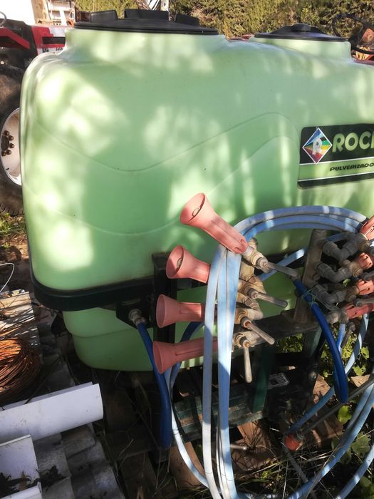 Pulverizador Rocha de 400 litros