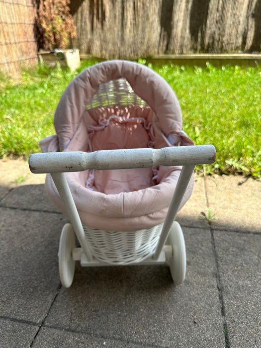 Wózek dziecięcy dla lalek biały wiklinowy