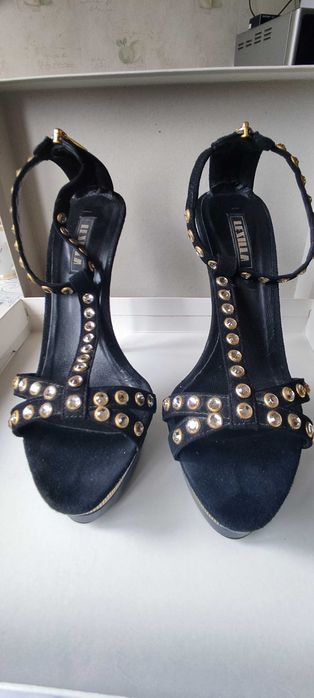 Босоніжки Le Zilla 38