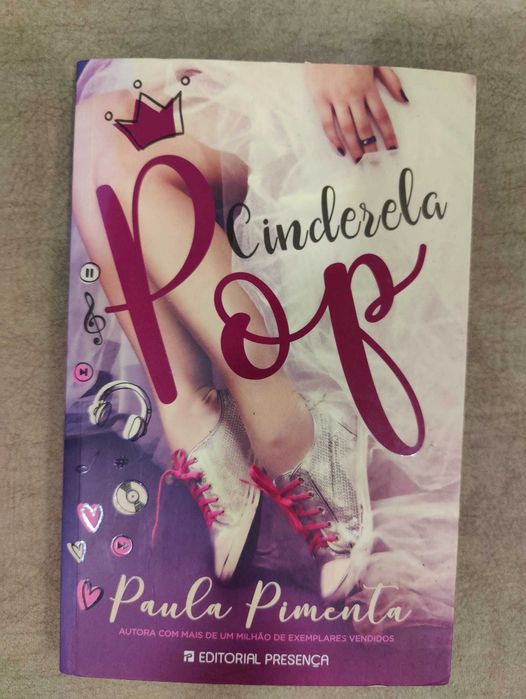 Coleção de 7  livros da Paula Pimenta em ótimo estado