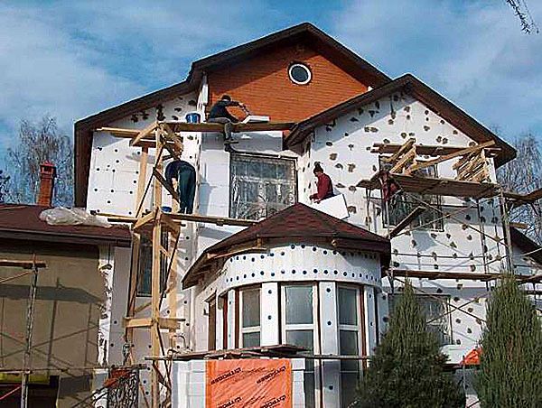 Виконуємо професійно отеплення фасадів