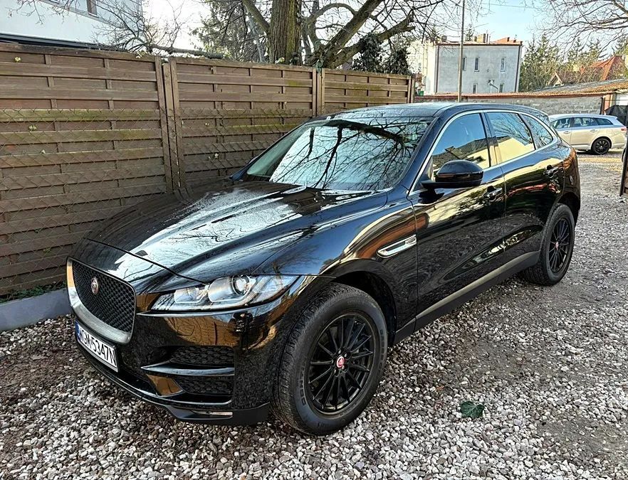 Jaguar F-Pace Xenon Skóra Navi 4x4 Aut. Serwis Rozrząd po wymianie I rej 2017 MY'17
