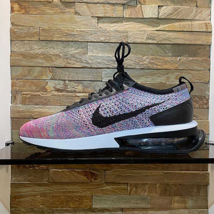 Нові кроссівки Nike Air Max Flyknit Racer