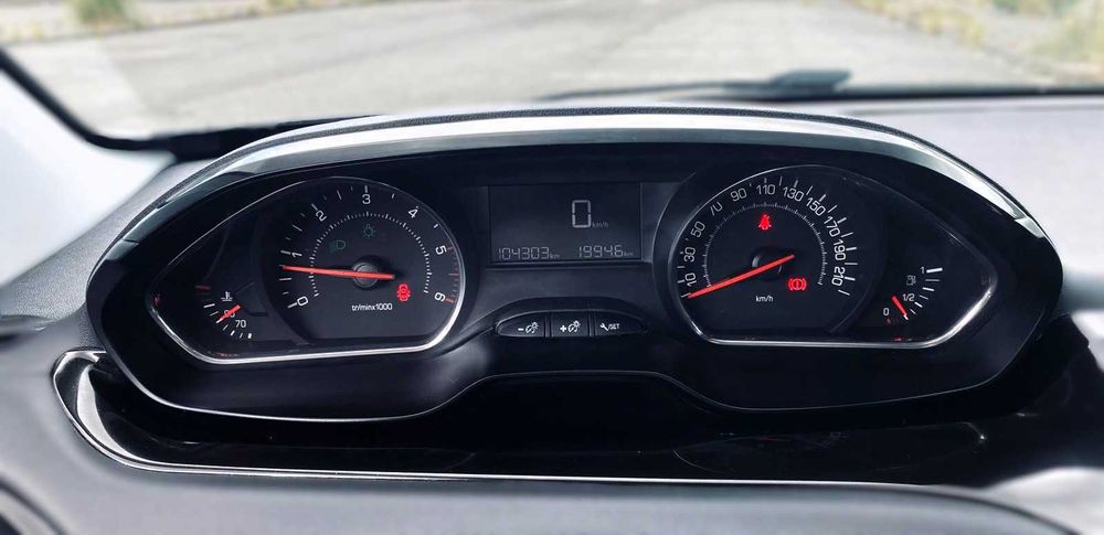 Peugeot 208 1.4 HDi | 104.000km | Distribuição Nova | 18M Garantia