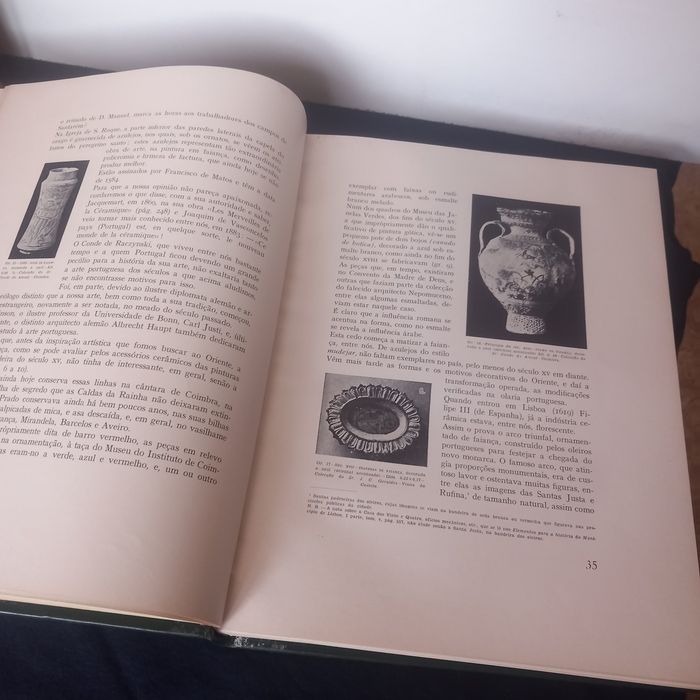 Livro "Cerâmica Portuguesa " 2 vol..