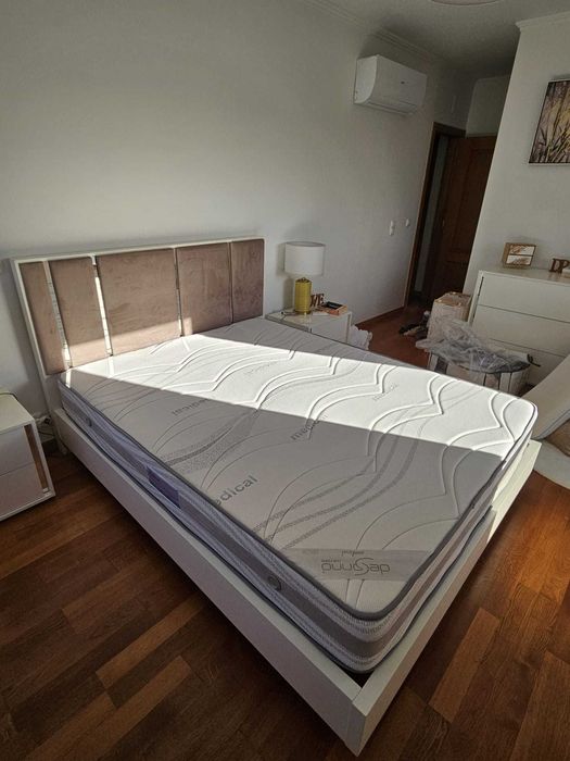Cama com Colchão