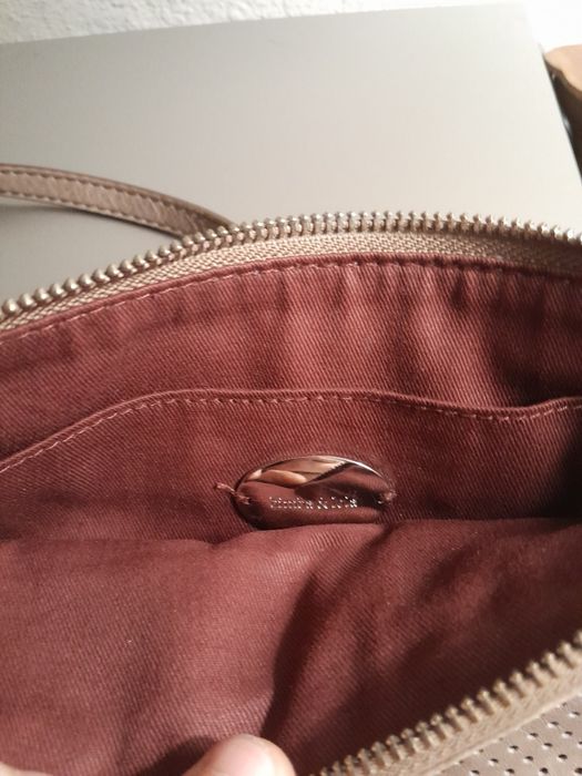 Bolsa/mala de ombro em tom bege da Bimba & Lola