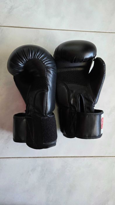 Luvas de treino de boxe