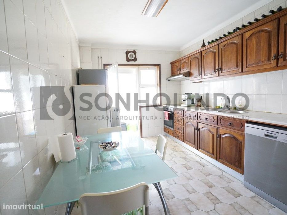 Apartamento T2+1 com duas frentes, Gueifães -Maia