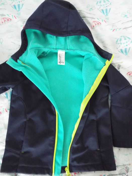 Kurtka turystyczna dla dzieci softshell Quechua r. 96-102 cm (3-4 l.)