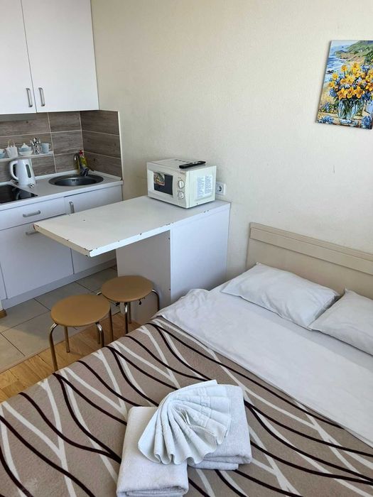 Оренда на добу в ЖК SmartHouse — 1 зупинка від метро. Є укриття.