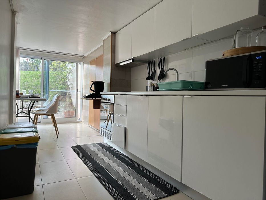 Apartamento T 2 ( +1)  Ponta Delgada, estacionamento.