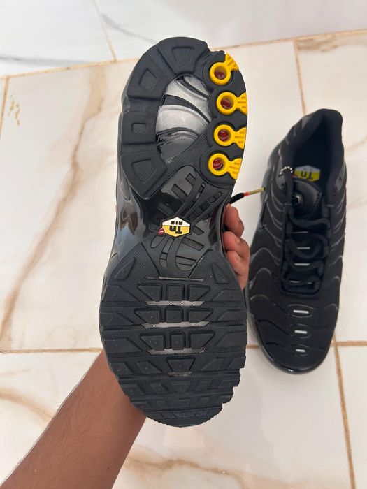 Nike Air Max Plus (TN) "Triple Black"