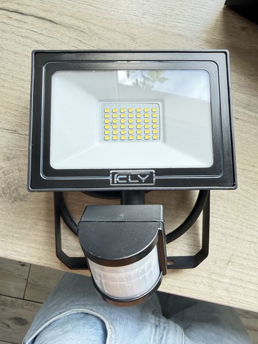 Lampa ledowa na czujnik ruchu 30W 6500K