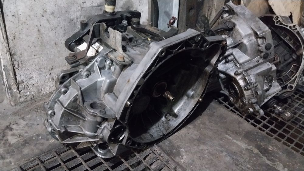 Кпп опель віваро або трафік 2.5д