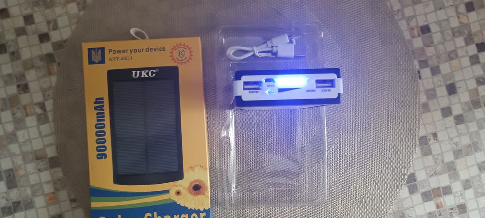 Павербанк UKS90000