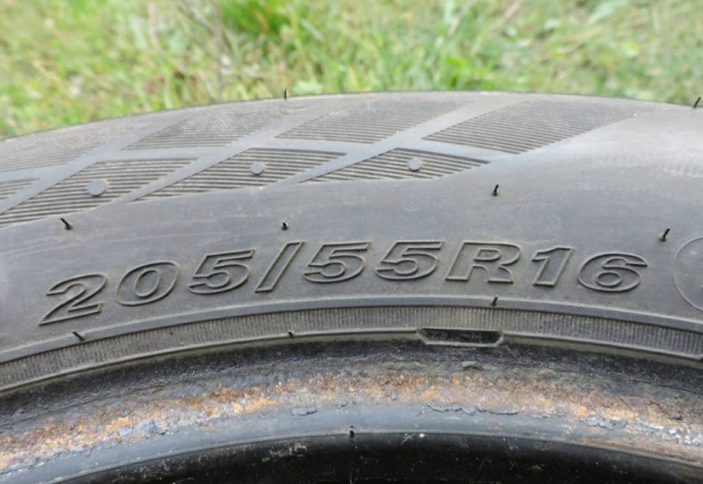 Opony zimowe 205/55/16