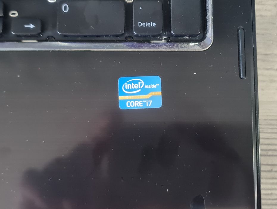 Laptop DELL, Intel I7, 6GB ram, 500GB hdd, 17,3 cala, dwie grafiki