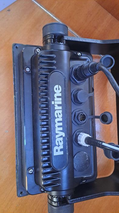 Raymarine Ploter Hybrid Touch 7" Es 75
