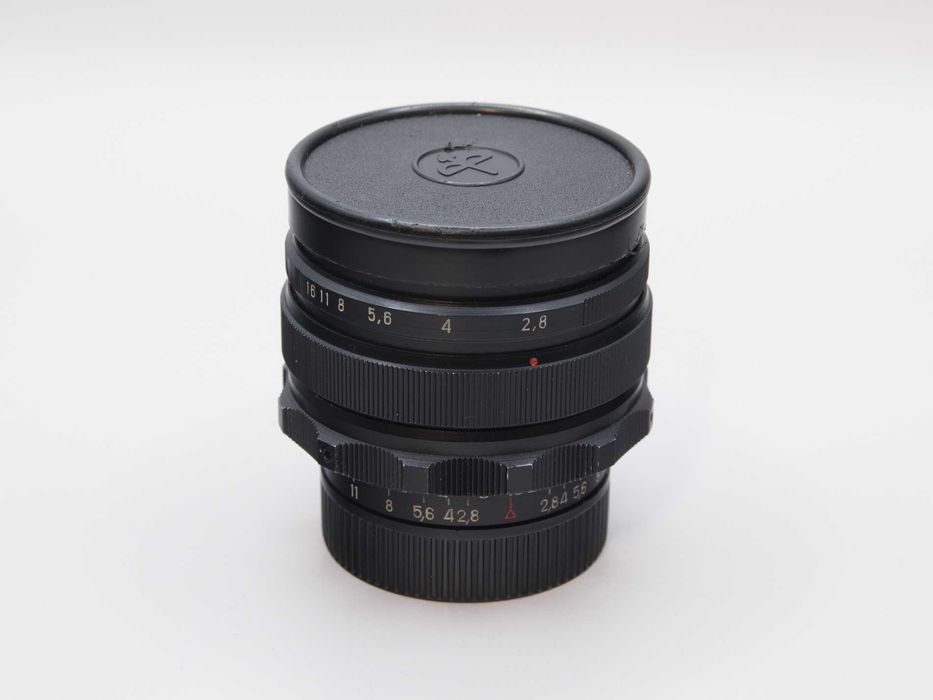 Lente Soviética Mir 1B 37mm f/2.8 Grande Angular M42