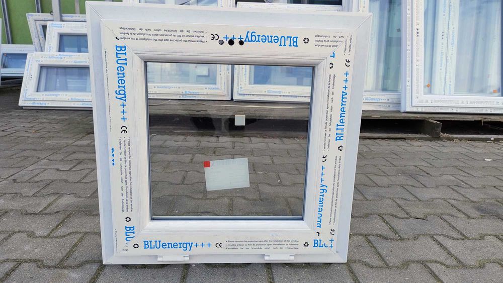 Okna gospodarcze inwentarskie 60x60 uchylne