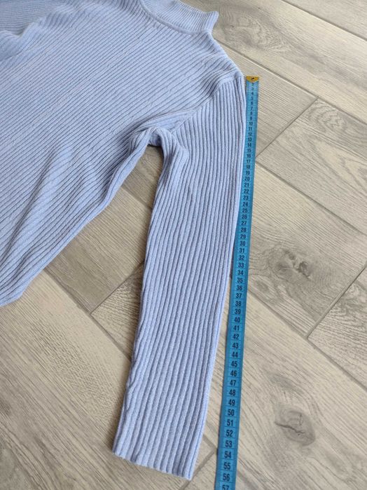 Sweter z golfem rozmiar M