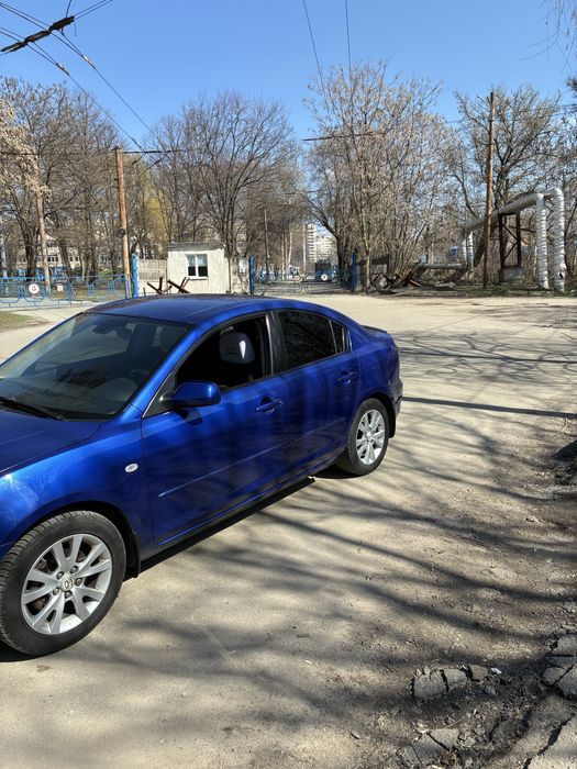 Продам Mazda 3 1.6л