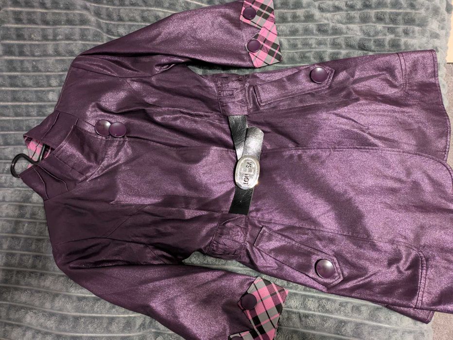 Продам тренч в новому стані.