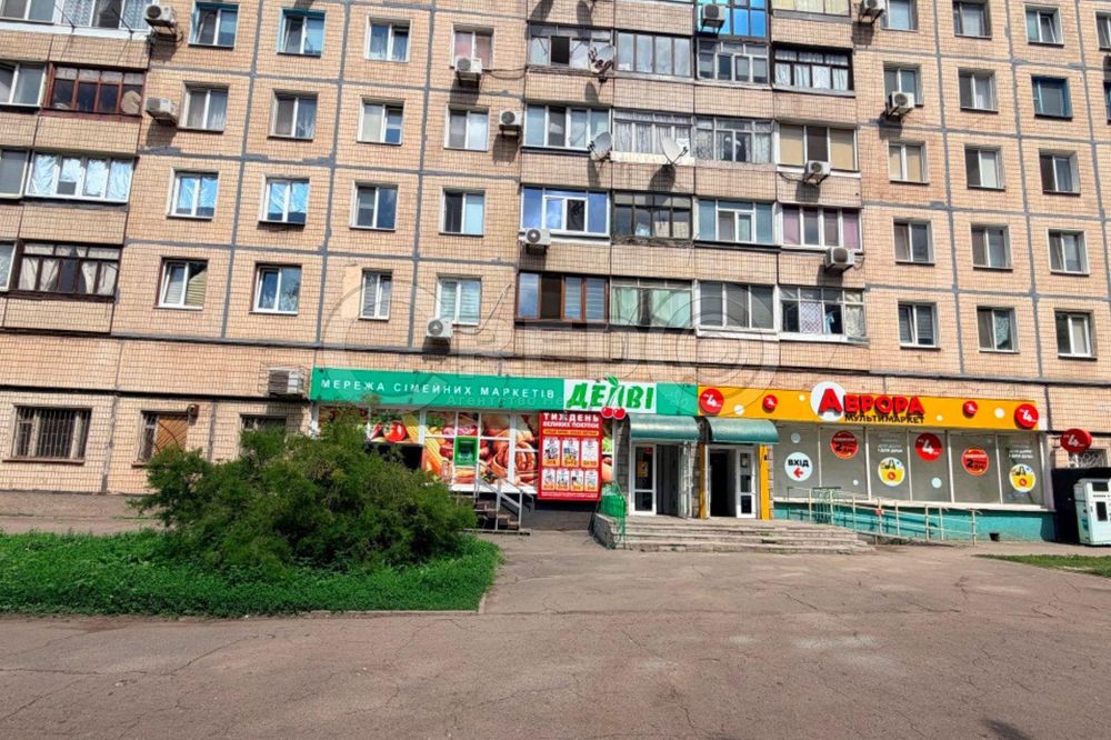 Продаж магазину, вул. Миколи Світальського, 15