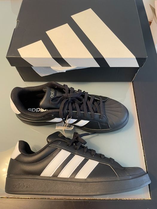 Tenis Adidas Streefalk