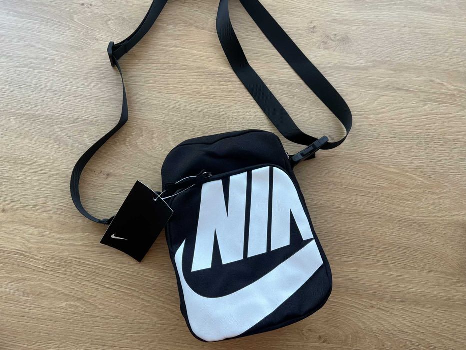 Сумка через плече Nike