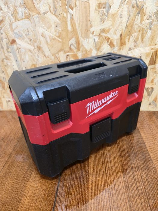 Пилосос Milwaukee M18 VC-2
