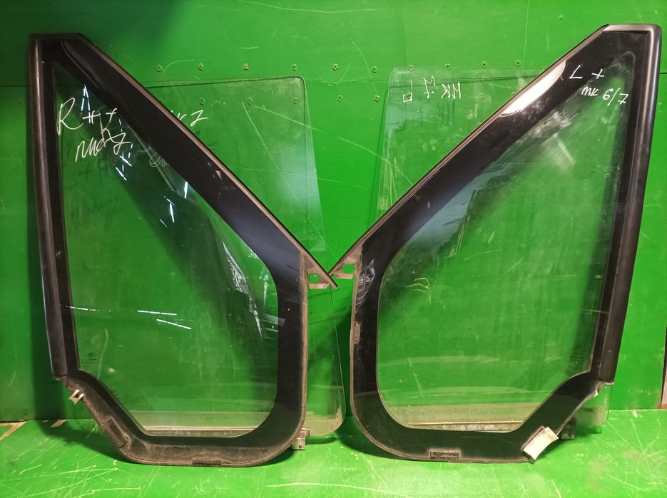 Стекло передних дверей Ford Transit стікло передньої дверки Транзит