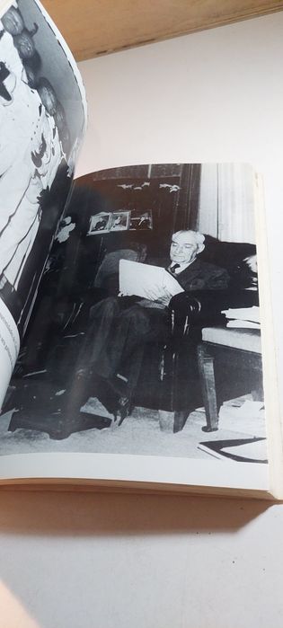 Salazar, A Vida e a Obra - J. Ploncard d'Assae (1989)