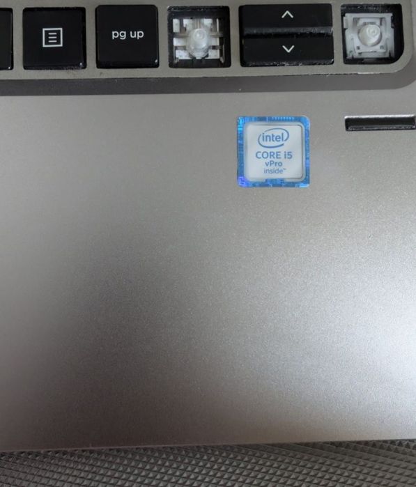 Hp elitbook folio 1040 G3 на запчастини низ корпус 
Состояние ,на разб